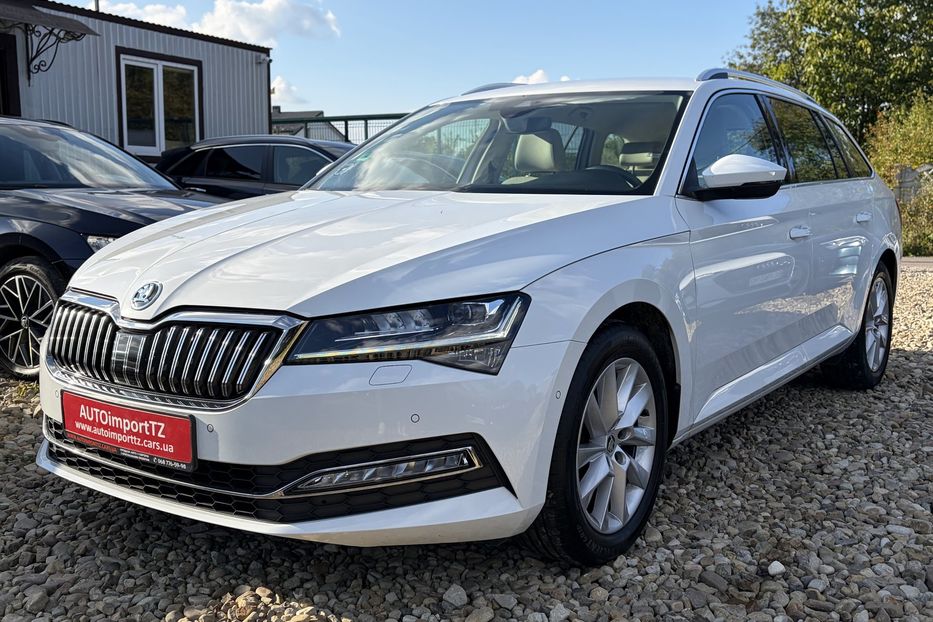 Продам Skoda Superb 2.0 TDI 150к.с FULL LED 2022 года в Львове