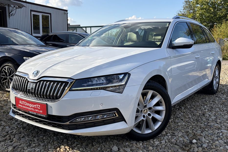 Продам Skoda Superb 2.0 TDI 150к.с FULL LED 2022 года в Львове