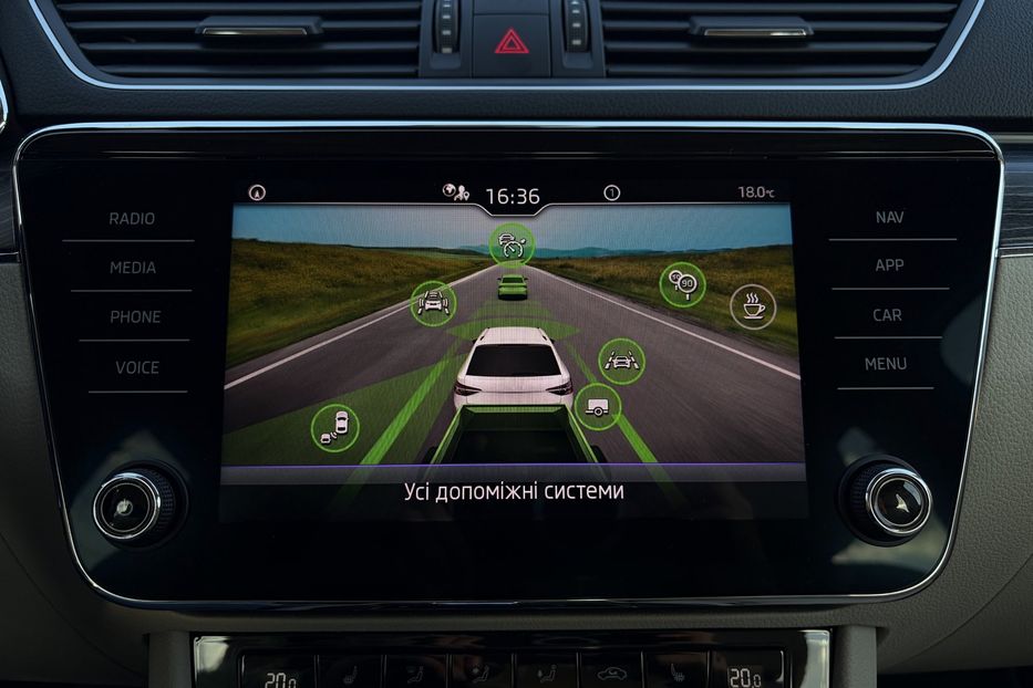 Продам Skoda Superb 2.0 TDI 150к.с FULL LED 2022 года в Львове