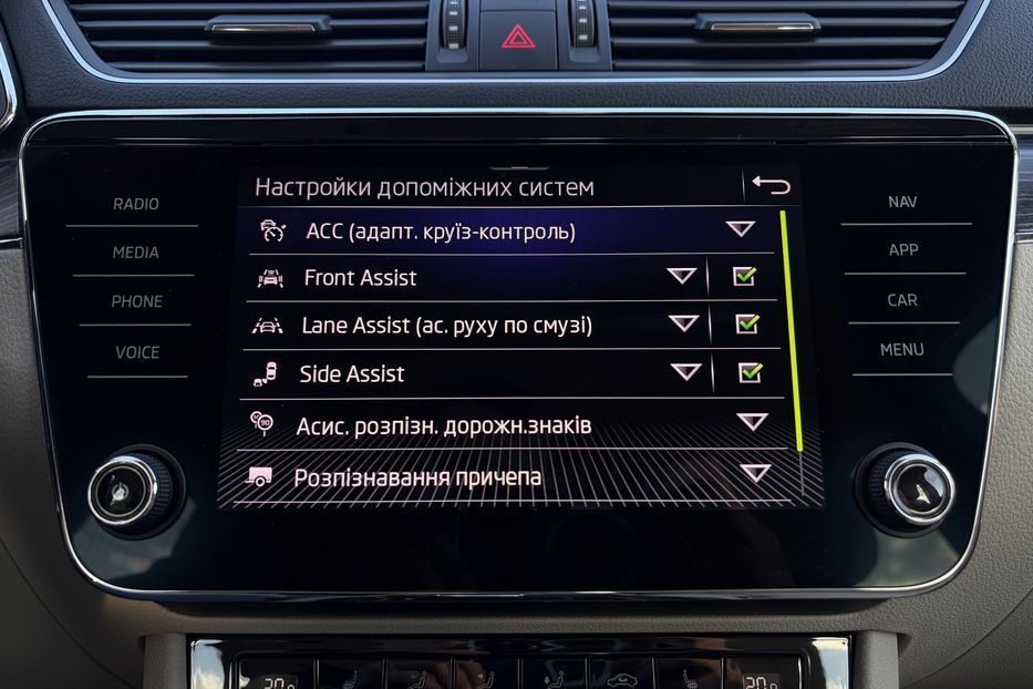 Продам Skoda Superb 2.0 TDI 150к.с FULL LED 2022 года в Львове