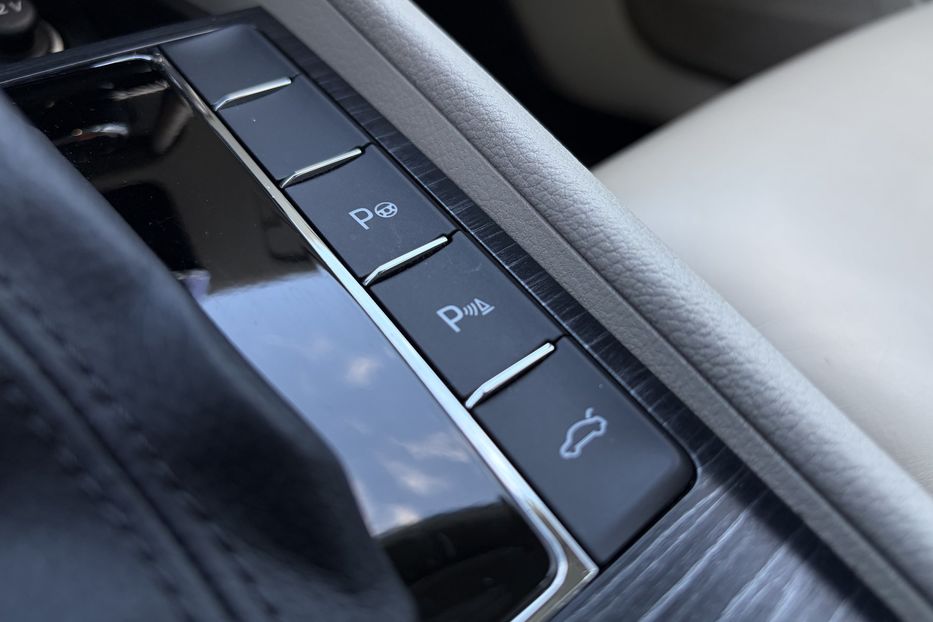 Продам Skoda Superb 2.0 TDI 150к.с FULL LED 2022 года в Львове