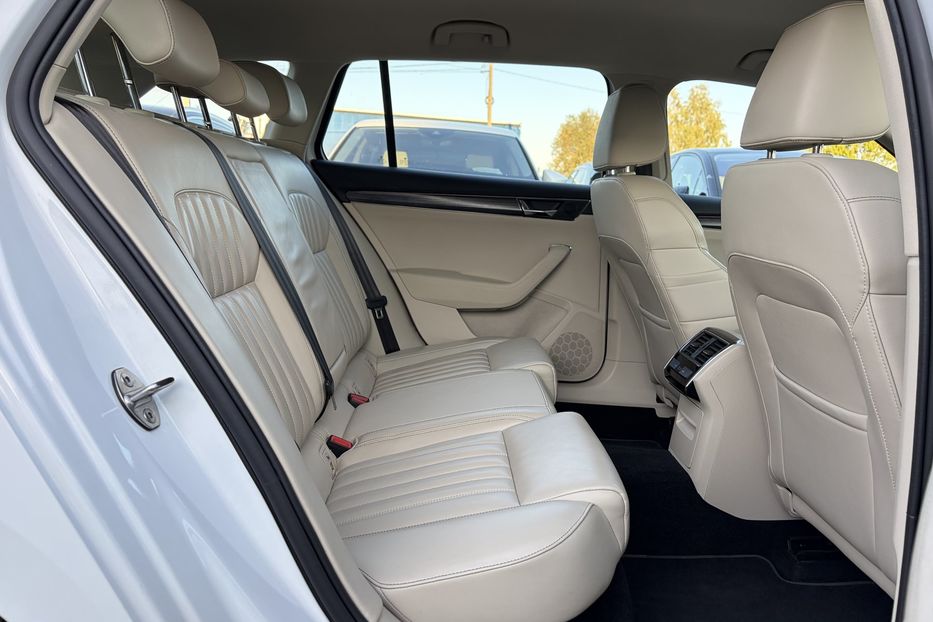 Продам Skoda Superb 2.0 TDI 150к.с FULL LED 2022 года в Львове