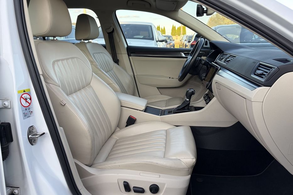 Продам Skoda Superb 2.0 TDI 150к.с FULL LED 2022 года в Львове