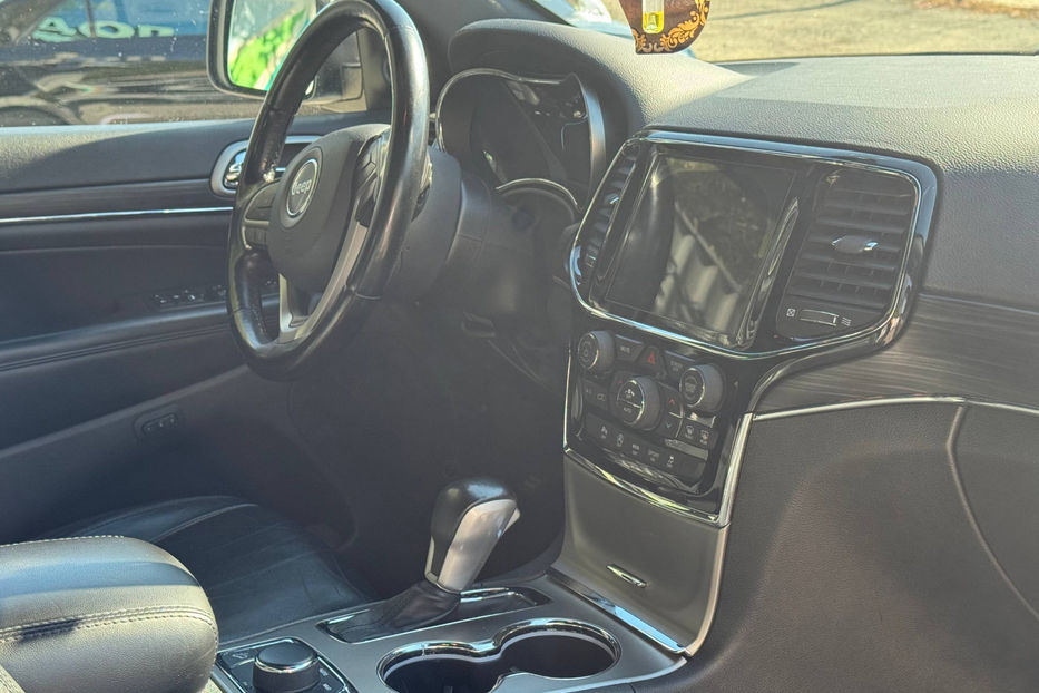 Продам Jeep Grand Cherokee 3.6 AT (295 к.с.) 4WD  •  2020 года в Киеве