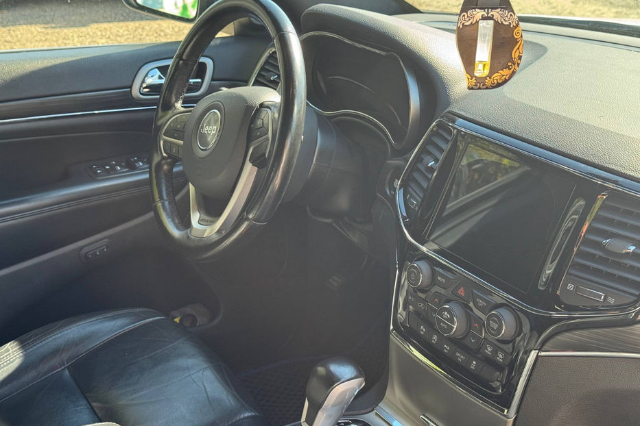Продам Jeep Grand Cherokee 3.6 AT (295 к.с.) 4WD  •  2020 года в Киеве