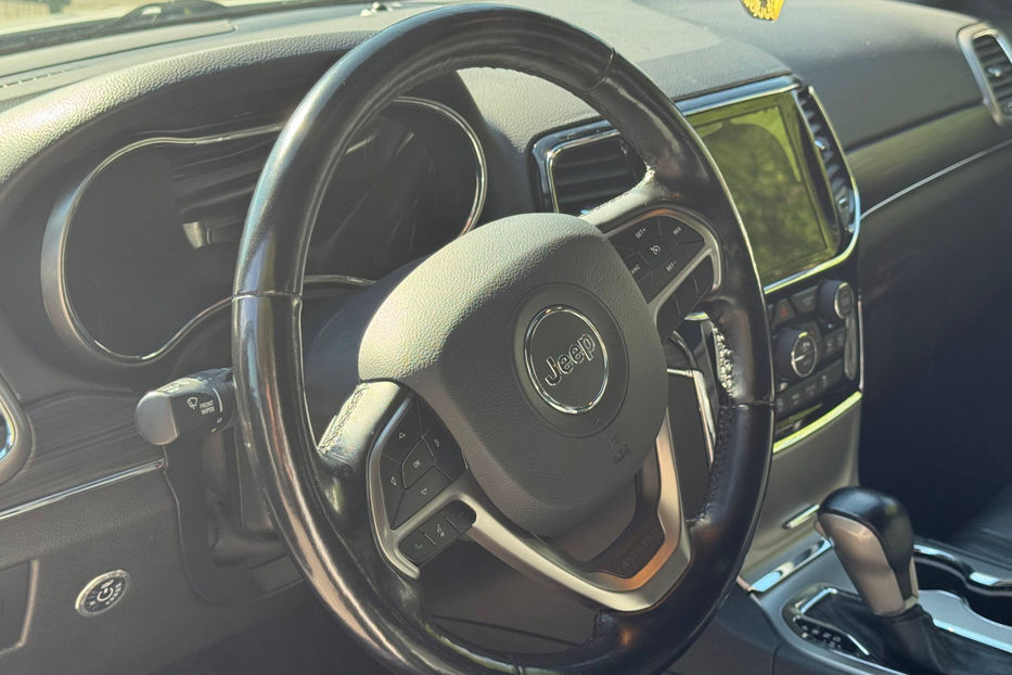 Продам Jeep Grand Cherokee 3.6 AT (295 к.с.) 4WD  •  2020 года в Киеве