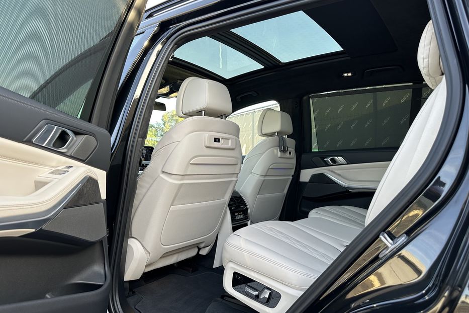 Продам BMW X7 M50D Xdrive 2022 года в Киеве