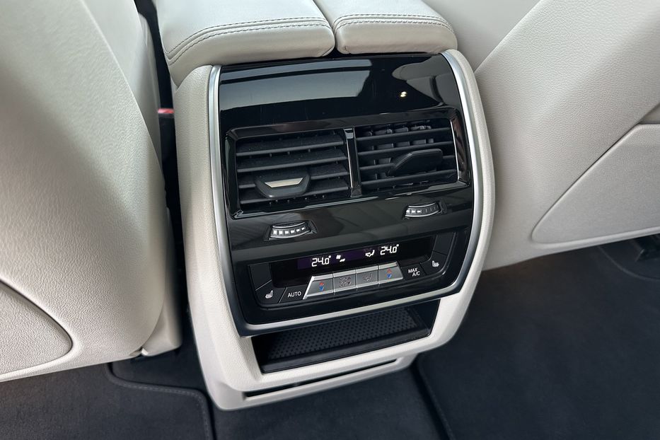 Продам BMW X7 M50D Xdrive 2022 года в Киеве