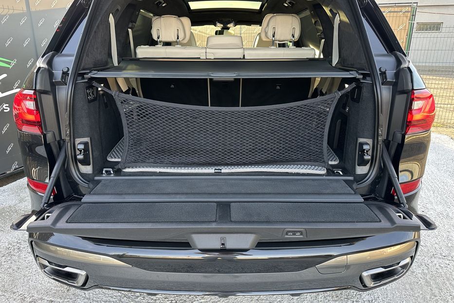 Продам BMW X7 M50D Xdrive 2022 года в Киеве