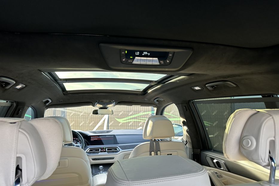 Продам BMW X7 M50D Xdrive 2022 года в Киеве