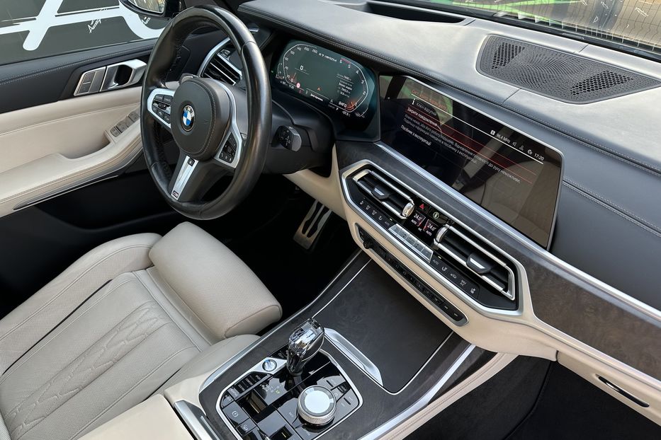 Продам BMW X7 M50D Xdrive 2022 года в Киеве