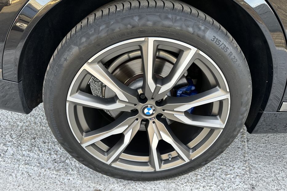 Продам BMW X7 M50D Xdrive 2022 года в Киеве