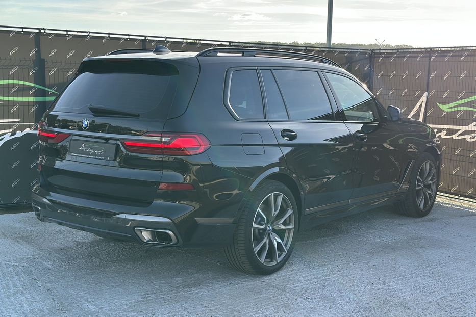 Продам BMW X7 M50D Xdrive 2022 года в Киеве