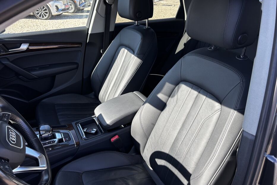 Продам Audi Q5 Premium  3383 2018 року у Львові