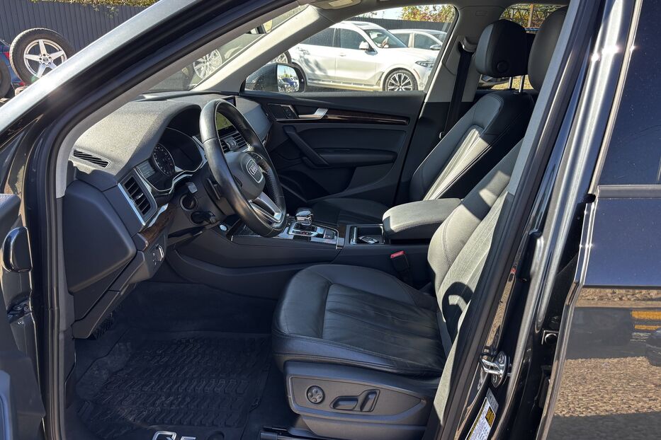 Продам Audi Q5 Premium  3383 2018 року у Львові