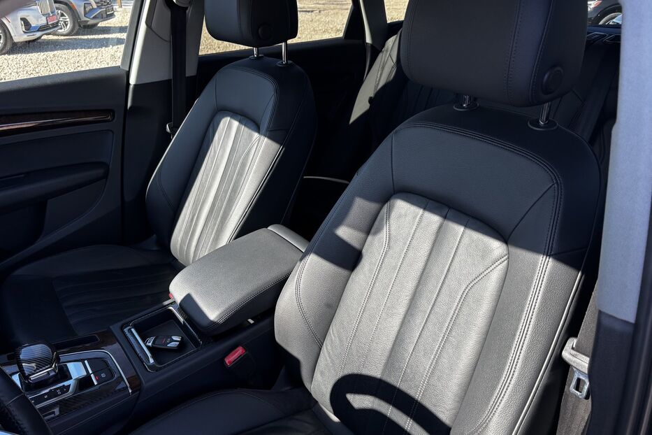 Продам Audi Q5 Premium  3383 2018 року у Львові