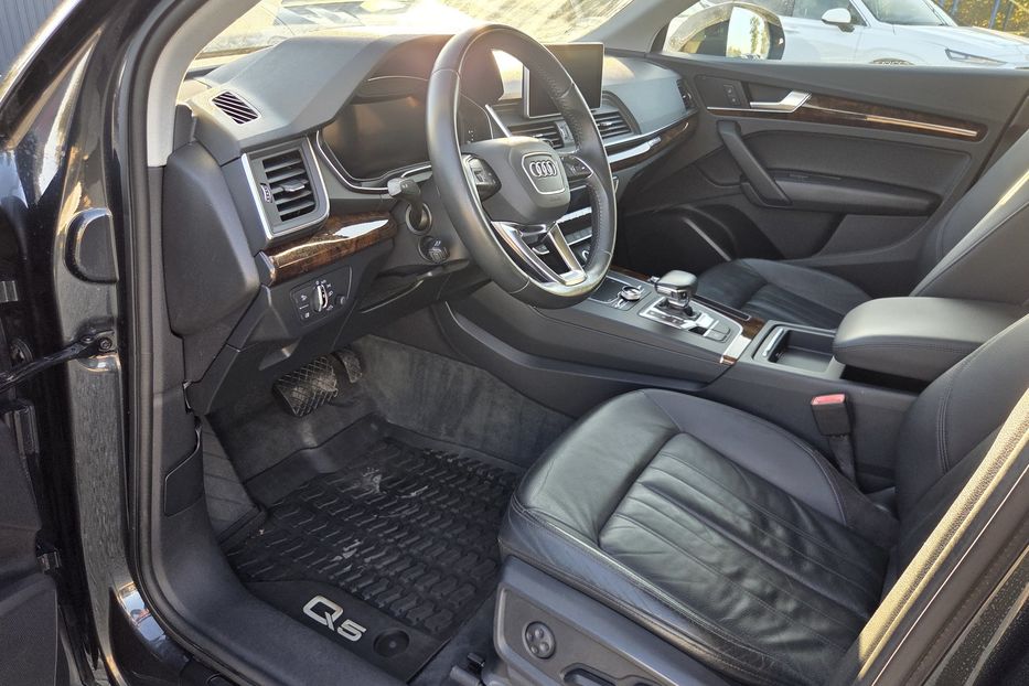Продам Audi Q5 Premium Plus  2017 года в Львове