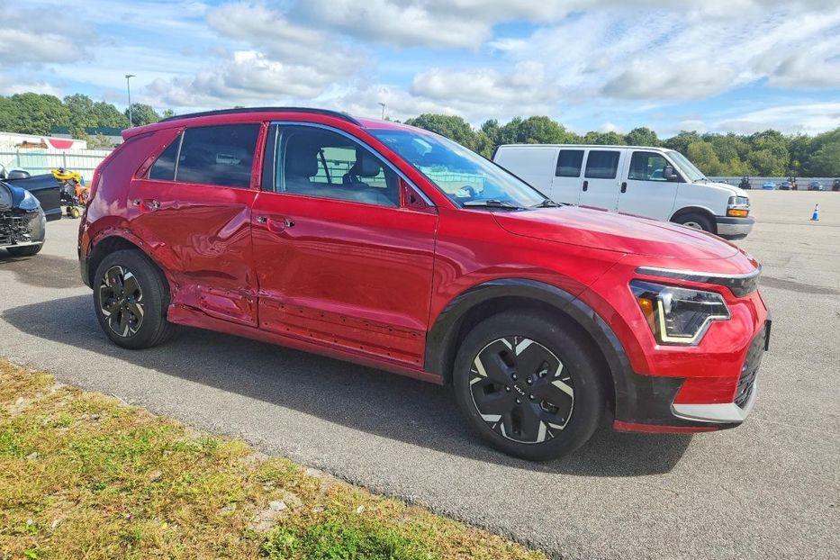 Продам Kia Niro 2024 года в Львове