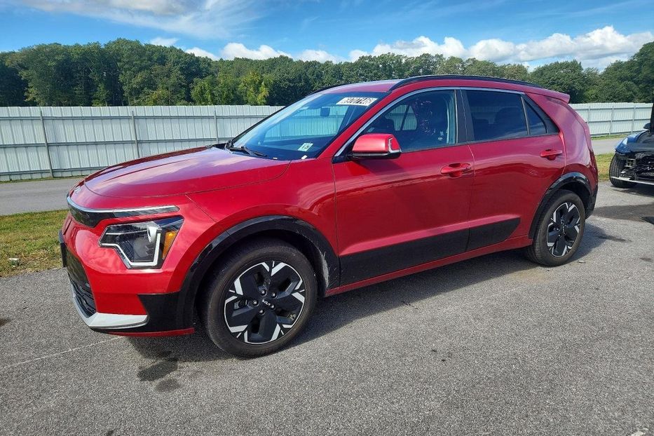 Продам Kia Niro 2024 года в Львове