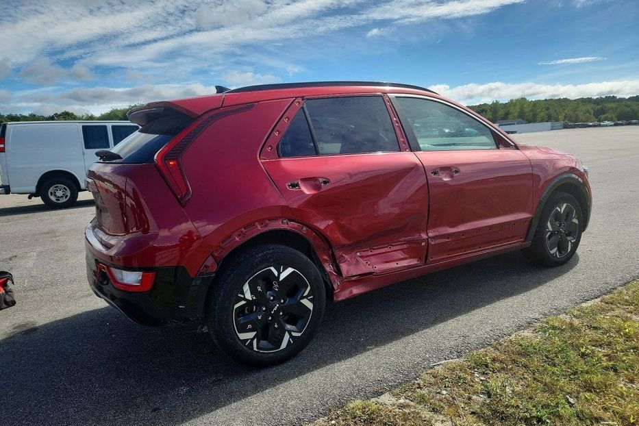 Продам Kia Niro 2024 года в Львове