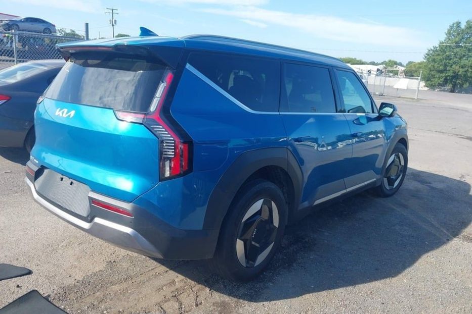 Продам Kia EV6 KIA EV 9 2024 года в Львове