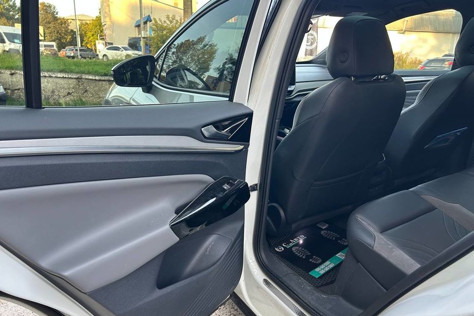 Продам Volkswagen ID.4 Pro 2023 года в Черновцах