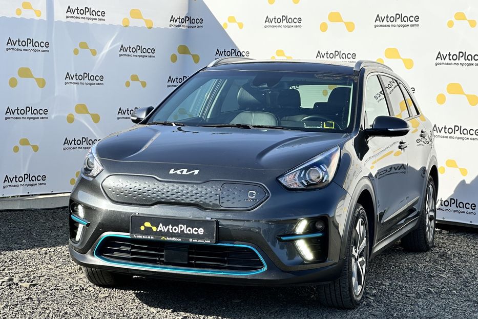Продам Kia Niro 64 квт 2022 года в Луцке