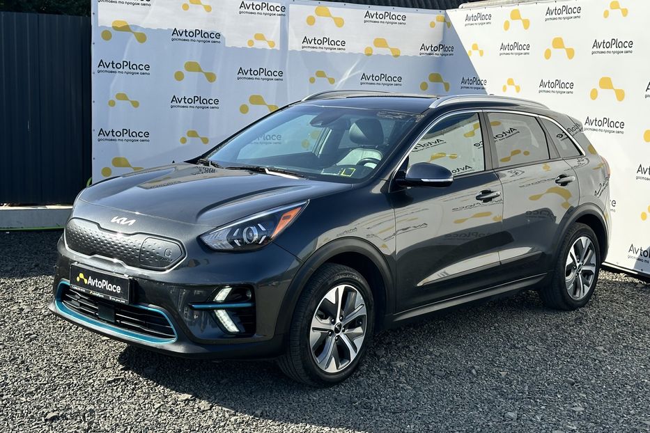 Продам Kia Niro 64 квт 2022 года в Луцке