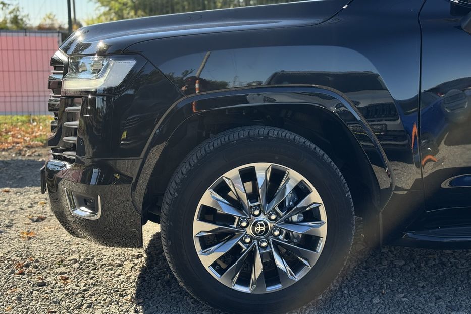 Продам Toyota Land Cruiser 300 Premium  2023 года в г. Умань, Черкасская область