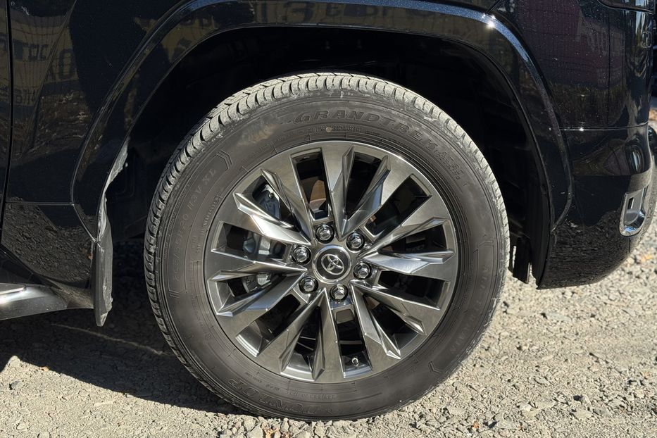 Продам Toyota Land Cruiser 300 Premium  2023 года в г. Умань, Черкасская область