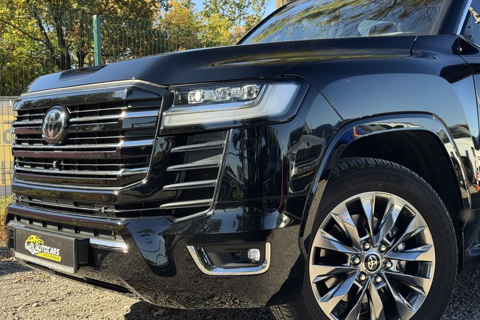 Продам Toyota Land Cruiser 300 Premium  2023 года в г. Умань, Черкасская область
