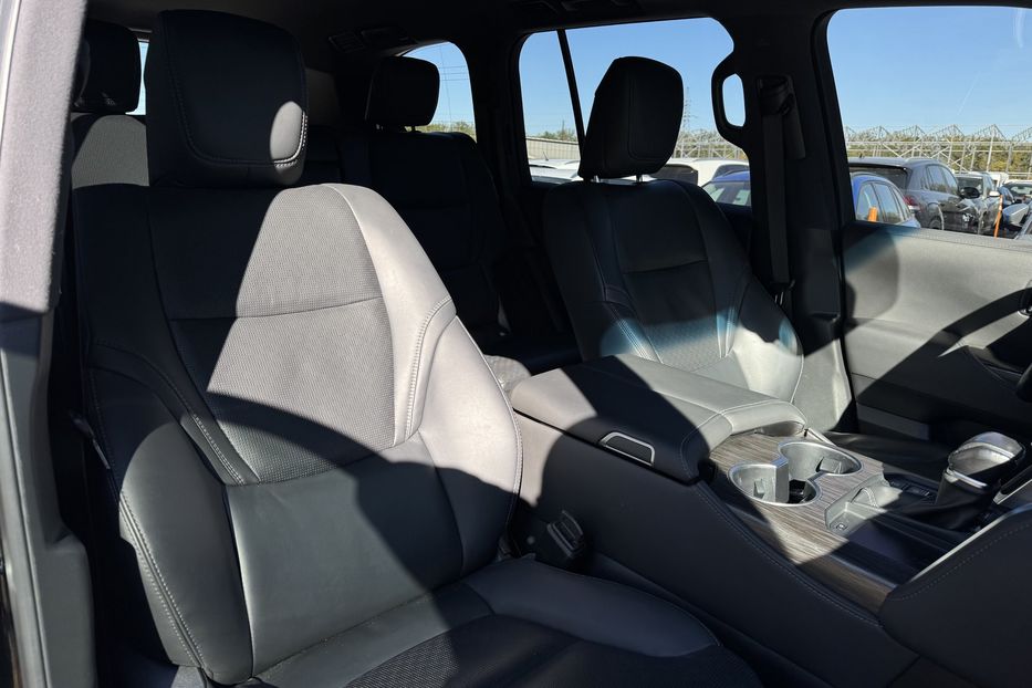 Продам Toyota Land Cruiser 300 Premium  2023 года в г. Умань, Черкасская область