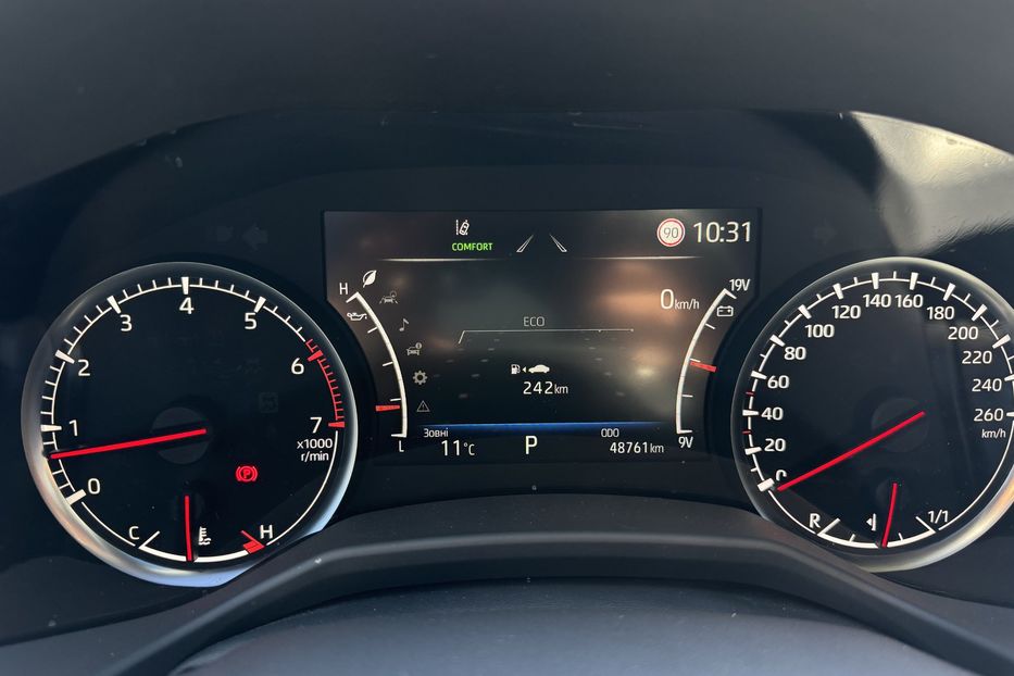 Продам Toyota Land Cruiser 300 Premium  2023 года в г. Умань, Черкасская область