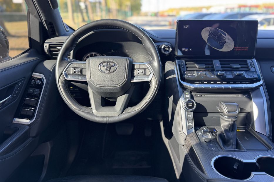 Продам Toyota Land Cruiser 300 Premium  2023 года в г. Умань, Черкасская область