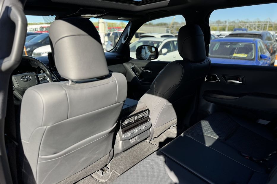 Продам Toyota Land Cruiser 300 Premium  2023 года в г. Умань, Черкасская область