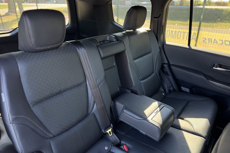 Продам Toyota Land Cruiser 300 Premium  2023 года в г. Умань, Черкасская область