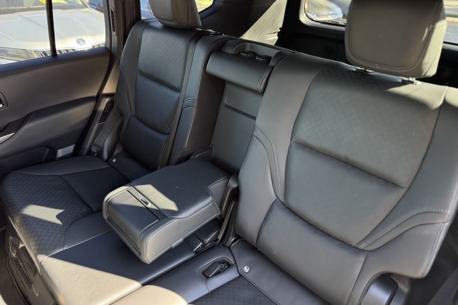 Продам Toyota Land Cruiser 300 Premium  2023 года в г. Умань, Черкасская область