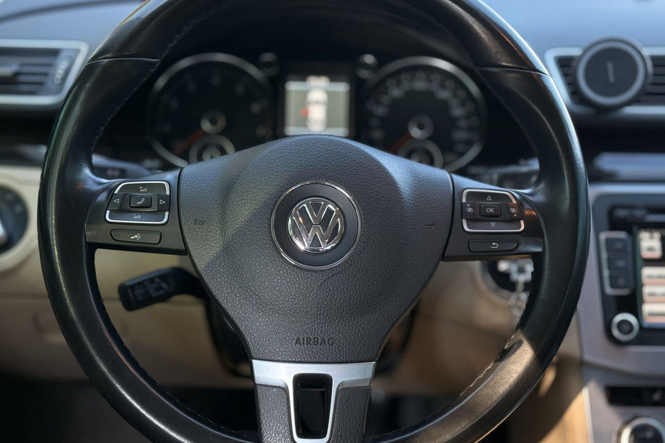 Продам Volkswagen Passat CC 1.8TSI DSG (180 к.с.)  2012 года в Киеве