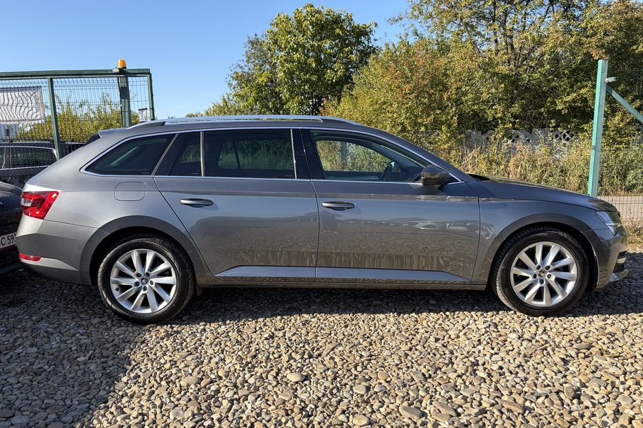 Продам Skoda Superb 2.0 TDI 150к.с КАМЕРА 2023 года в Львове