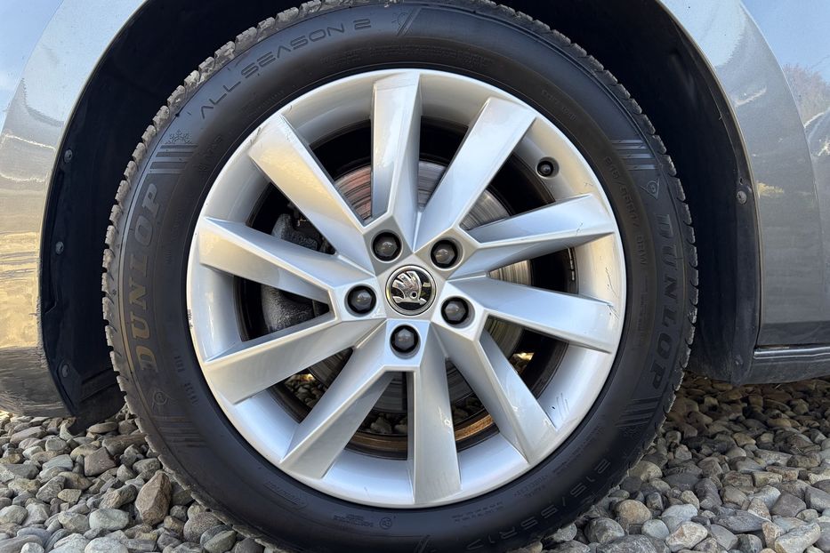 Продам Skoda Superb 2.0 TDI 150к.с КАМЕРА 2023 года в Львове