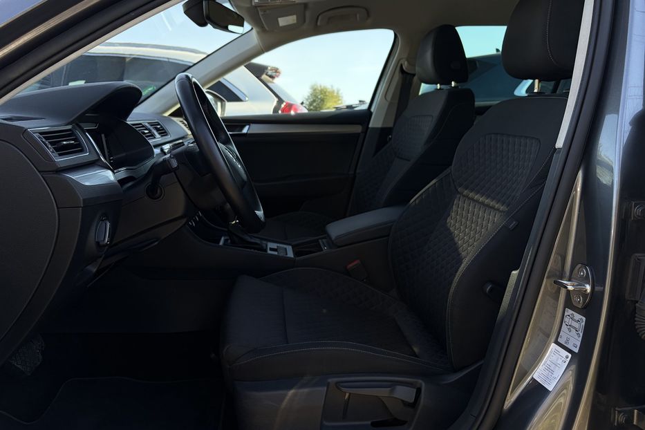 Продам Skoda Superb 2.0 TDI 150к.с КАМЕРА 2023 года в Львове
