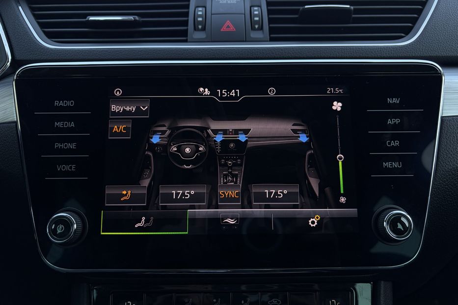 Продам Skoda Superb 2.0 TDI 150к.с КАМЕРА 2023 года в Львове
