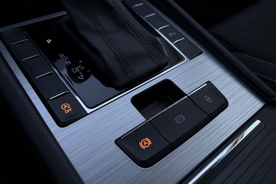Продам Skoda Superb 2.0 TDI 150к.с КАМЕРА 2023 года в Львове