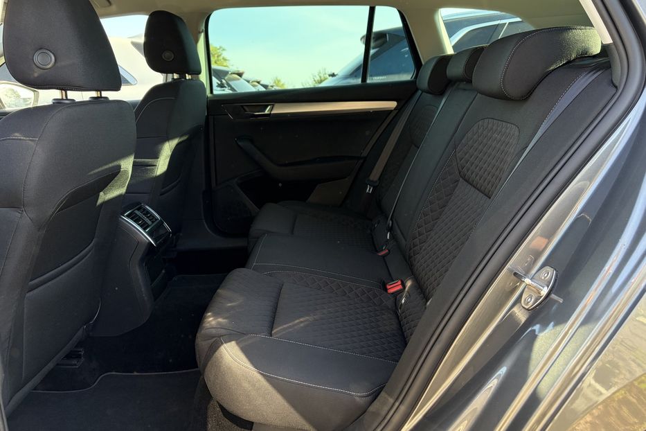 Продам Skoda Superb 2.0 TDI 150к.с КАМЕРА 2023 года в Львове