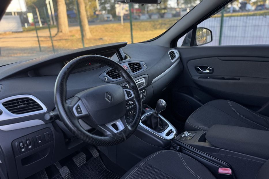 Продам Renault Scenic 2011 года в г. Умань, Черкасская область