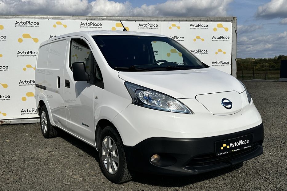 Продам Nissan NV груз. 200 2015 года в Луцке