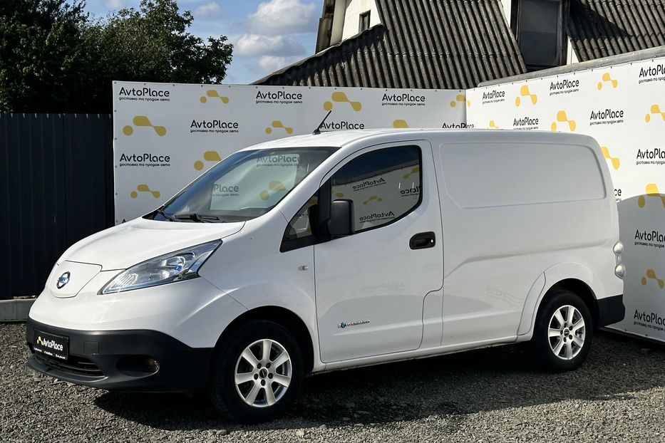Продам Nissan NV груз. 200 2015 года в Луцке