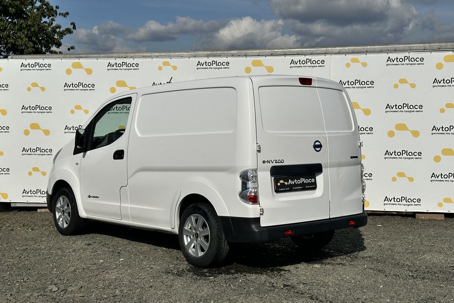 Продам Nissan NV груз. 200 2015 года в Луцке