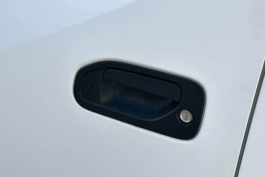 Продам Nissan NV груз. 200 2015 года в Луцке