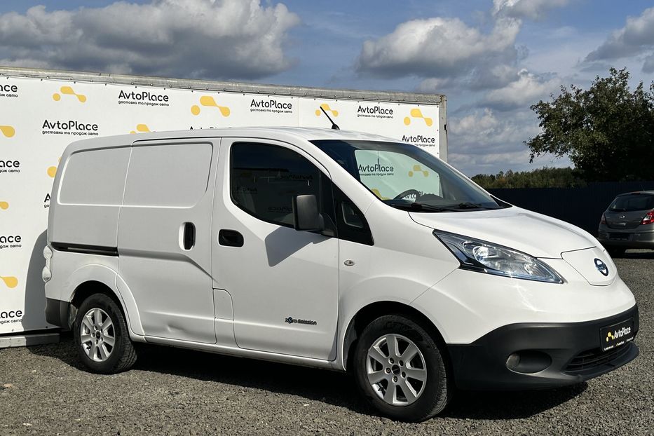 Продам Nissan NV груз. 200 2015 года в Луцке